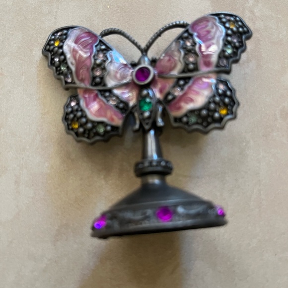 Elegant Butterfly Wall Decor with Pink and Black Accents - Picture 1 of 6